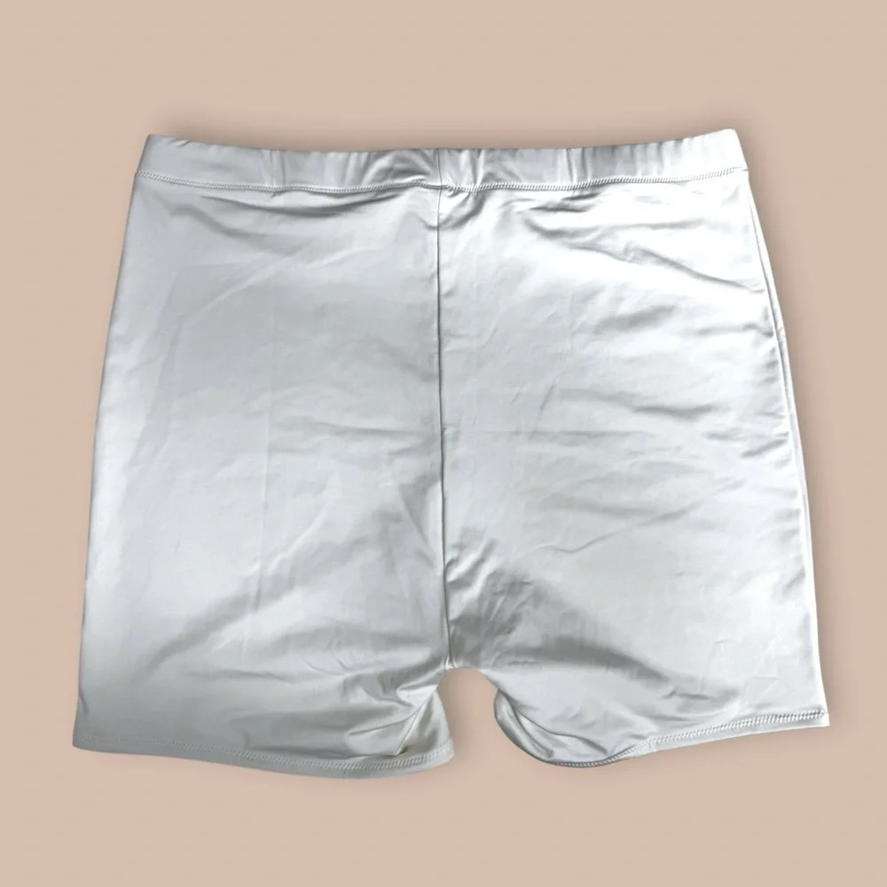 SKIMS Swim Mid-Thigh Shorts| White 🤍✨